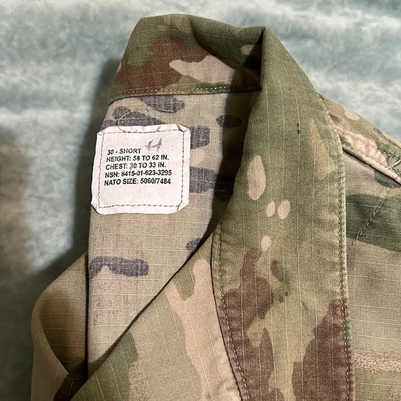 Female OCP Army Uniform set size small - Picture 5 of 10